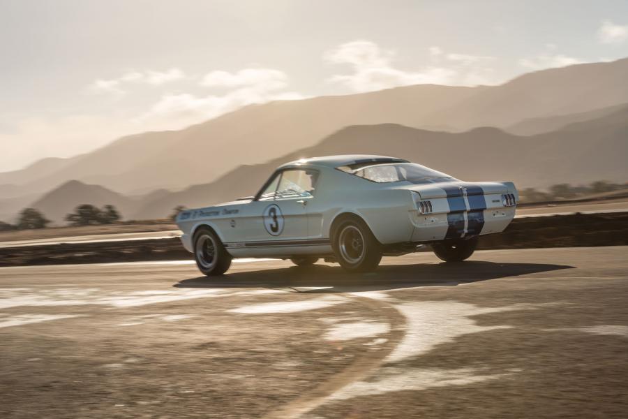  Shelby GT350R (5R213) 1965 года  (фото 2 из 29)